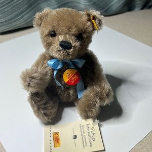 Vintage Stath original teddy bear with button and all original tags